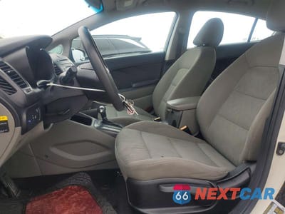 Zdjęcie 7 z 12 samochodu: 2015 KIA FORTE LX VIN:KNAFK4A60F5392565 - miniatura