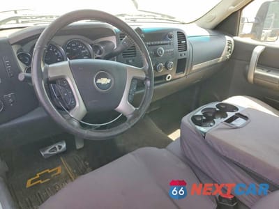 Zdjęcie 8 z 12 samochodu: 2007 CHEVROLET SILVERADO K2500 HEAVY DUTY VIN:1GCHK24K17E545657 - miniatura