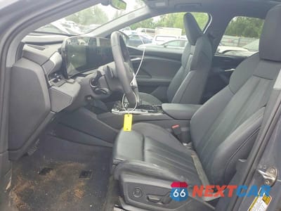 Zdjęcie 7 z 13 samochodu: 2025 AUDI Q6 E-TRON PREMIUM PLUS VIN:WA124BGF8SA042202 - miniatura