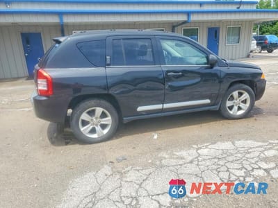 Trzecie zdjęcie samochodu z tyłu: 2009 JEEP COMPASS LIMITED VIN:1J8FT57B59D209996 - miniatura