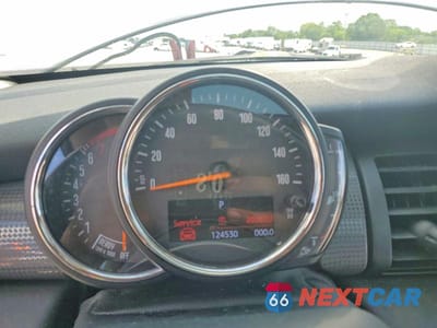 Zdjęcie 9 z 12 samochodu: 2018 MINI COOPER VIN:WMWXP5C53J2H29226 - miniatura