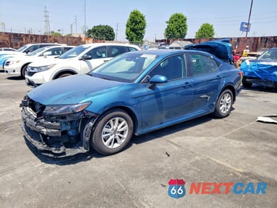 2025 TOYOTA CAMRY LE 4T1DAACK5SU192461 - główne zdjęcie licytacji z USA - miniatura