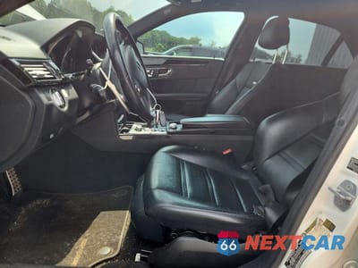 Zdjęcie 7 z 12 samochodu: 2010 MERCEDES-BENZ E 63 AMG VIN:WDDHF7HBXAA117067 - miniatura