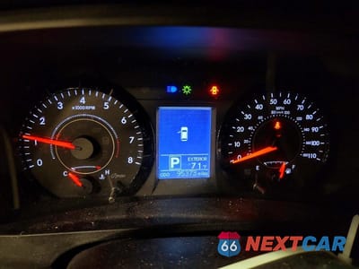 Zdjęcie 9 z 13 samochodu: 2017 TOYOTA SIENNA LE VIN:5TDKZ3DC1HS870840 - miniatura