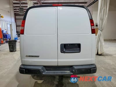 Zdjęcie 6 z 12 samochodu: 2021 CHEVROLET EXPRESS G2500 VIN:1GCWGAFP5M1309897 - miniatura