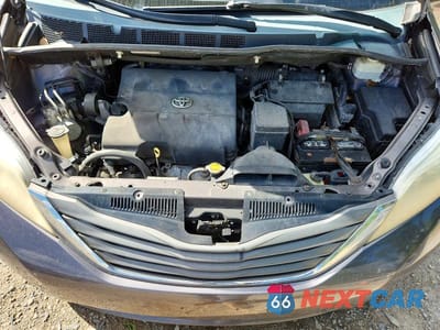 Zdjęcie 12 z 14 samochodu: 2013 TOYOTA SIENNA XLE 8-PASSENGER VIN:5TDYK3DC5DS362220 - miniatura