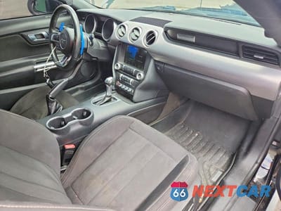 Zdjęcie 8 z 12 samochodu: 2018 FORD MUSTANG VIN:1FA6P8TH9J5183253 - miniatura