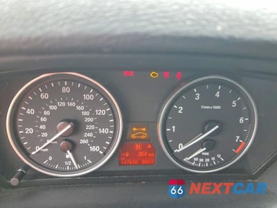 Zdjęcie 9 z 13 samochodu: 2013 BMW X5 XDRIVE35I VIN:5UXZV4C58D0B03083 - miniatura