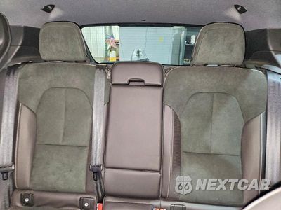Zdjęcie 10 z 13 samochodu: 2019 VOLVO XC40 T5 R-DESIGN VIN:YV4162UM3K2122724 - miniatura