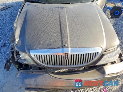 Zdjęcie 11 z 13 samochodu: 2004 LINCOLN TOWN CAR SIGNATURE VIN:1LNHM81W24Y671200 - miniatura