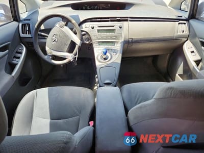 Zdjęcie 8 z 12 samochodu: 2010 TOYOTA PRIUS II VIN:JTDKN3DUXA0069563 - miniatura