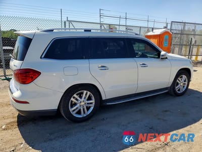 Trzecie zdjęcie samochodu z tyłu: 2013 MERCEDES-BENZ GL 350 BLUETEC VIN:4JGDF2EE9DA190750 - miniatura