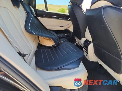 Zdjęcie 11 z 13 samochodu: 2021 BMW X3 XDRIVE30E VIN:5UXTS1C04M9G84191 - miniatura