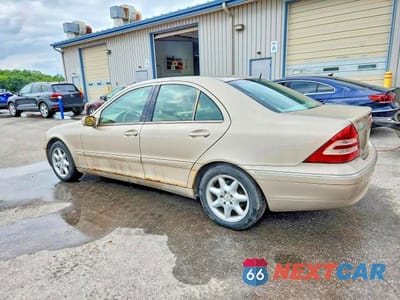 Trzecie zdjęcie samochodu z tyłu: 2003 MERCEDES-BENZ C 240 VIN:WDBRF61J23A405676 - miniatura