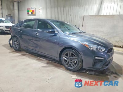 Czwarte zdjęcie samochodu z boku: 2021 KIA FORTE GT LINE VIN:3KPF34AD2ME279006 - miniatura