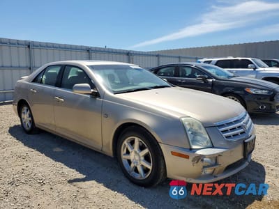 Czwarte zdjęcie samochodu z boku: 2005 CADILLAC STS VIN:1G6DW677150203589 - miniatura