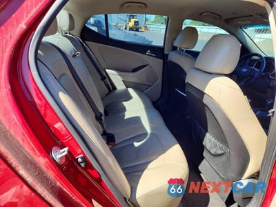 Zdjęcie 10 z 12 samochodu: 2011 KIA OPTIMA EX VIN:KNAGN4A77B5059326 - miniatura