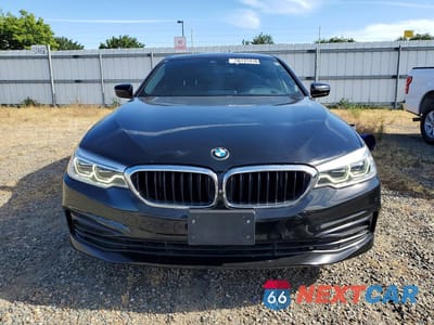 Piąte zdjęcie samochodu w środku: 2020 BMW 530E VIN:WBAJA9C07LCE13179 - miniatura