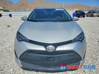 Piąte zdjęcie samochodu w środku: 2019 TOYOTA COROLLA LE VIN:5YFBURHE8KP933123 - miniatura