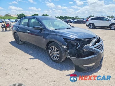 Czwarte zdjęcie samochodu z boku: 2013 NISSAN ALTIMA 2.5 VIN:1N4AL3AP6DC208399 - miniatura