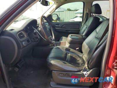 Zdjęcie 7 z 13 samochodu: 2007 GMC YUKON DENALI VIN:1GKFK63847J271466 - miniatura