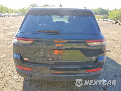 Zdjęcie 6 z 14 samochodu: 2025 JEEP GRAND CHEROKEE LAREDO VIN:1C4RJHAG5SC278070 - miniatura
