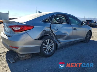 Trzecie zdjęcie samochodu z tyłu: 2016 HYUNDAI SONATA SE VIN:5NPE24AF1GH316868 - miniatura