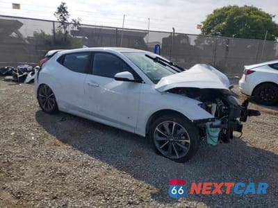 Czwarte zdjęcie samochodu z boku: 2020 HYUNDAI VELOSTER 2.0L PREMIUM VIN:KMHTG6AF7LU023833 - miniatura