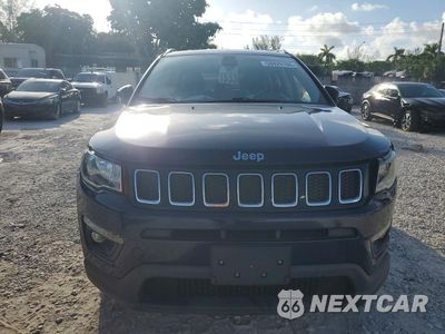 Piąte zdjęcie samochodu w środku: 2019 JEEP COMPASS LATITUDE VIN:3C4NJDBB6KT652863 - miniatura