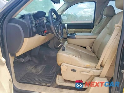 Zdjęcie 7 z 12 samochodu: 2010 GMC SIERRA K1500 SLE VIN:1GTSKVE39AZ184712 - miniatura