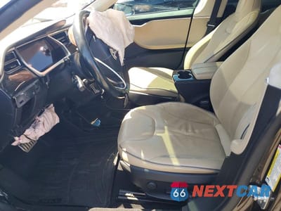 Zdjęcie 7 z 12 samochodu: 2014 TESLA MODEL S VIN:5YJSA1H16EFP35857 - miniatura