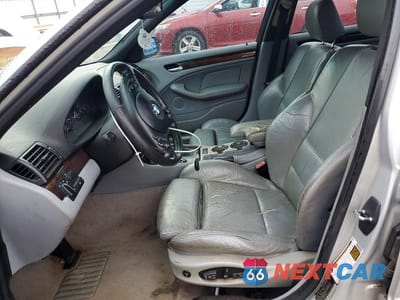 Zdjęcie 7 z 12 samochodu: 2005 BMW 325 I VIN:WBAEV33435KW16940 - miniatura