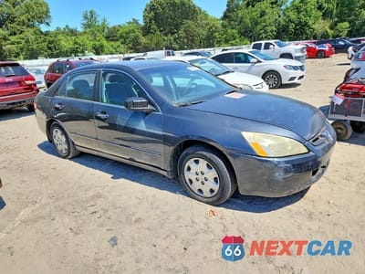 Czwarte zdjęcie samochodu z boku: 2004 HONDA ACCORD LX VIN:1HGCM56384A025942 - miniatura