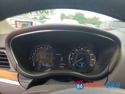 Zdjęcie 9 z 12 samochodu: 2018 LINCOLN MKC SELECT VIN:5LMTJ2DH9JUL07806 - miniatura