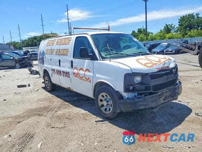 Czwarte zdjęcie samochodu z boku: 2014 CHEVROLET EXPRESS G1500 VIN:1GCSGAFX6E1108428 - miniatura