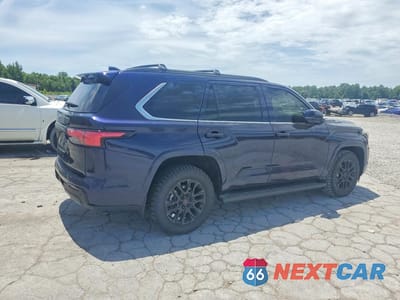Trzecie zdjęcie samochodu z tyłu: 2024 TOYOTA SEQUOIA SR5 VIN:7SVAAABA6RX043961 - miniatura