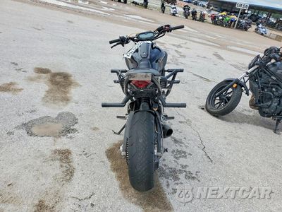 Czwarte zdjęcie samochodu z boku: 2016 YAMAHA FZ07 VIN:JYARM06EXGA005656 - miniatura