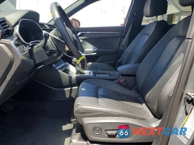 Zdjęcie 7 z 12 samochodu: 2020 AUDI Q3 PREMIUM PLUS VIN:WA1BECF39L1062261 - miniatura