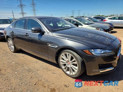 Czwarte zdjęcie samochodu z boku: 2017 JAGUAR XF PRESTIGE VIN:SAJBK4BN3HCY42894 - miniatura