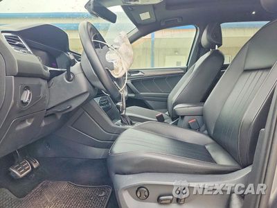 Zdjęcie 7 z 13 samochodu: 2022 VOLKSWAGEN TIGUAN SE R-LINE BLACK VIN:3VVCB7AX9NM064555 - miniatura