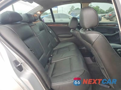 Zdjęcie 10 z 13 samochodu: 2005 BMW 325 I VIN:WBAEV33425KW15911 - miniatura