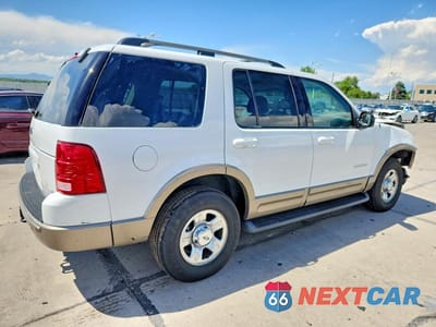 Trzecie zdjęcie samochodu z tyłu: 2002 FORD EXPLORER EDDIE BAUER VIN:1FMDU74W52ZB66280 - miniatura