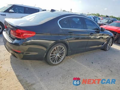 Trzecie zdjęcie samochodu z tyłu: 2019 BMW 540 I VIN:WBAJE5C52KWW16712 - miniatura