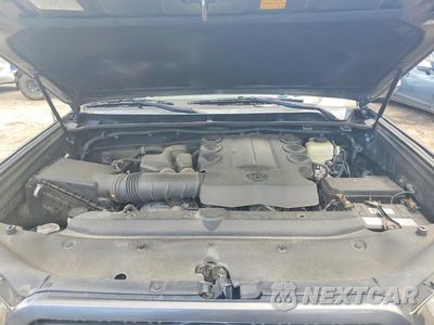 Zdjęcie 12 z 13 samochodu: 2011 TOYOTA 4RUNNER LIMITED VIN:JTEBU5JR5B5052328 - miniatura