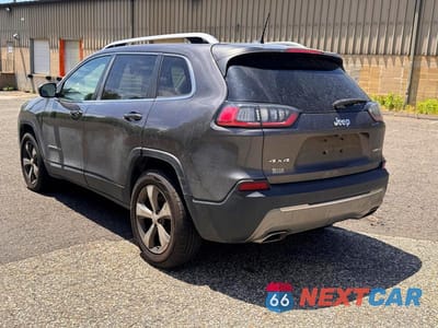 Trzecie zdjęcie samochodu z tyłu: 2019 JEEP CHEROKEE LIMITED VIN:1C4PJMDX4KD118316 - miniatura