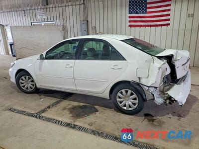 Drugie zdjęcie samochodu z przodu: 2005 TOYOTA CAMRY LE VIN:4T1BE30K65U610512 - miniatura