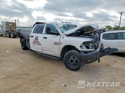 Czwarte zdjęcie samochodu z boku: 2018 RAM 3500 VIN:3C7WRSCL2JG362350 - miniatura