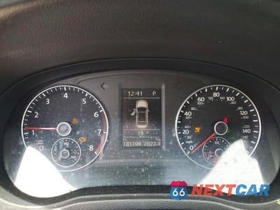 Zdjęcie 9 z 12 samochodu: 2015 VOLKSWAGEN PASSAT SE VIN:1VWBT7A30FC017449 - miniatura