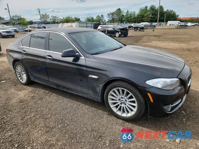 Czwarte zdjęcie samochodu z boku: 2013 BMW 535 XI VIN:WBAFU7C54DDU70123 - miniatura