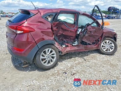Trzecie zdjęcie samochodu z tyłu: 2017 HYUNDAI TUCSON SE VIN:KM8J23A43HU576392 - miniatura